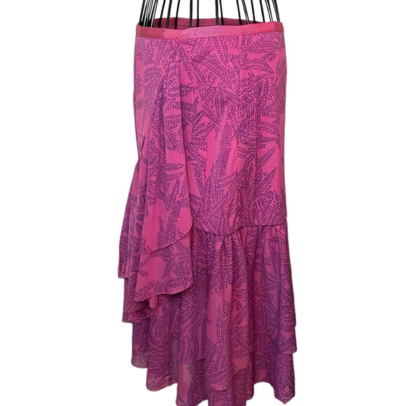 Diane Von Furstenburg Pink Paloma Wrap Effect Skirt in Medium. - Picture 10 of 13
